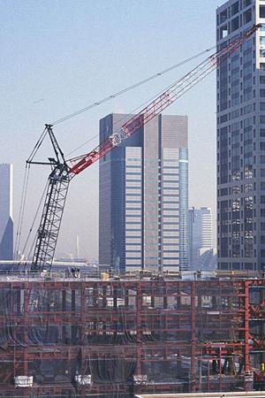 2段式になった駐車場のことならここ