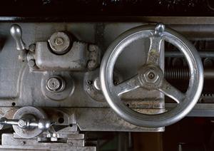 品質・安心・信頼のタイヤ破砕機